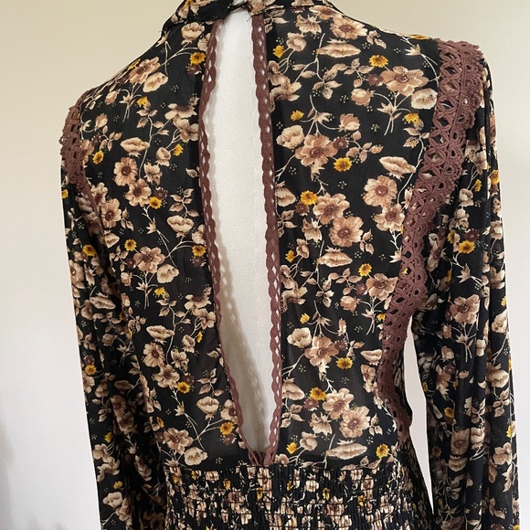 Embroidered Floral Blouse Womens M Boho Prairie Western Folk Open Back Romantic - Picture 9 of 12